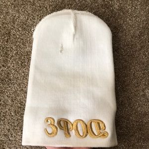 Accessories - White/cream beanie that reads “Dope”. Accessories - White/cream beanie that reads “Dope”.
